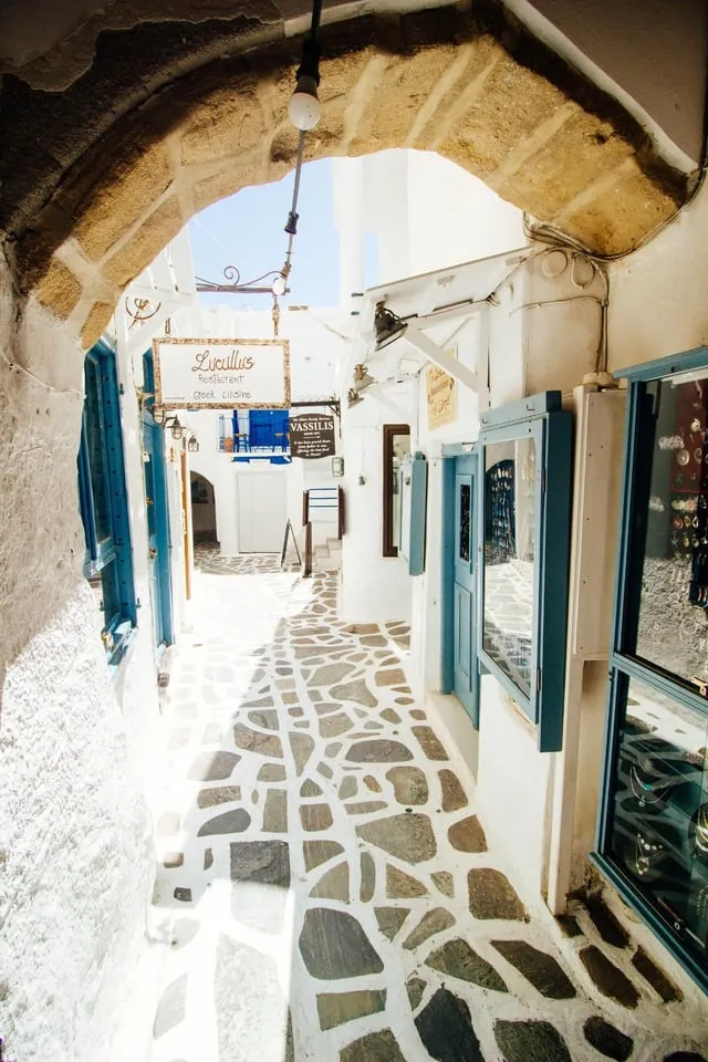 Paros