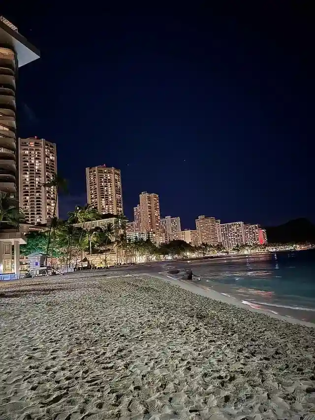 Waikiki Beach, Honolulu, Oahu, Hawaii