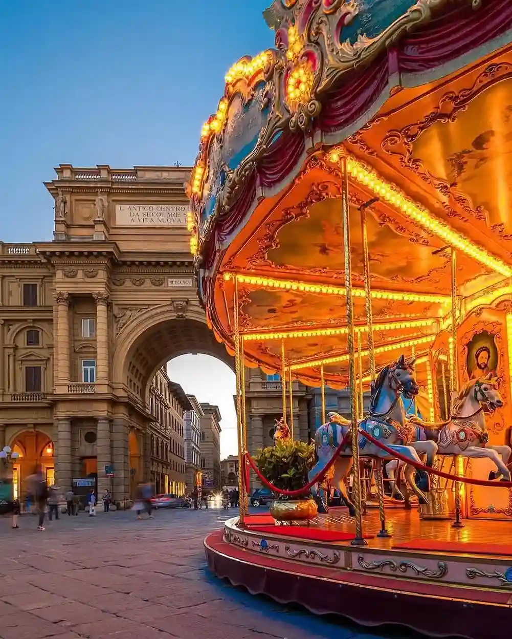 Piazza della Repubblica (Carousel + Historic Cafés)