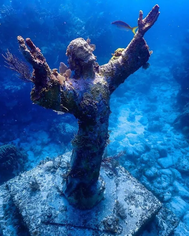 San Fruttuoso & Christ of the Abyss