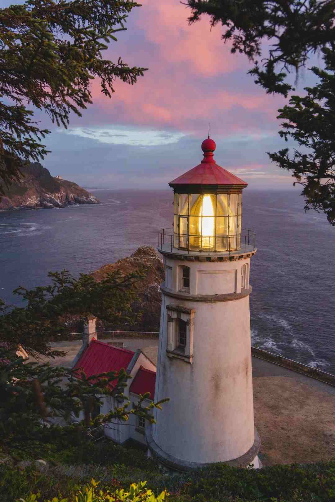 Heceta Head Lighthouse & Sea Lion Caves