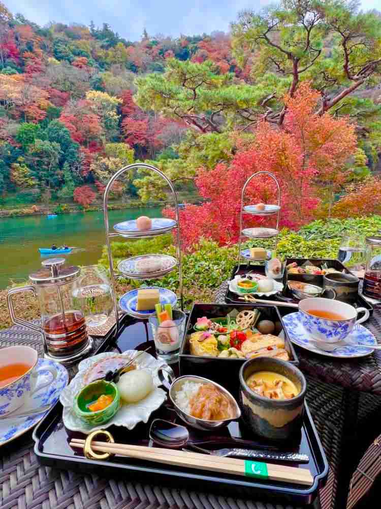 Scenic Cafés & Restaurants