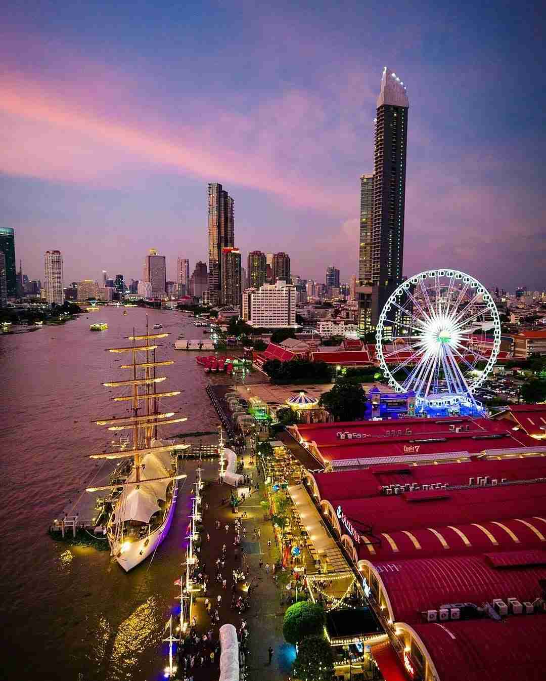 Asiatique The Riverfront