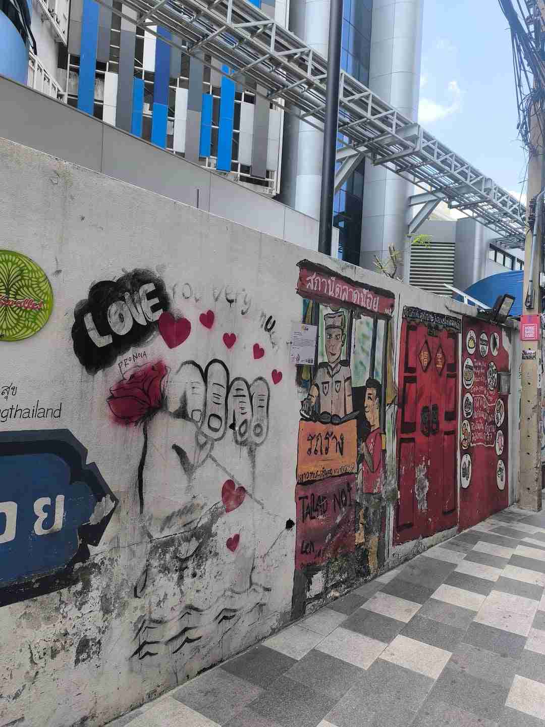 Talat Noi (Street Art Neighbourhood)