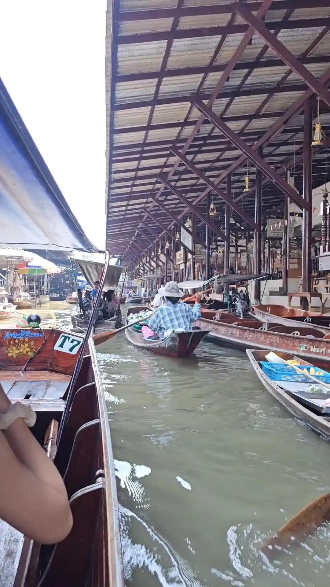Damnoen Saduak Floating Market