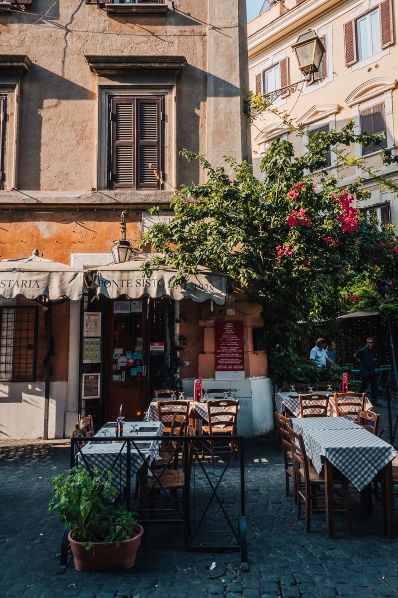 Food & Dining in Rome